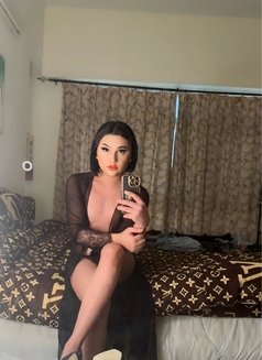 Berry بيرى - Transsexual escort in Dubai Photo 1 of 4