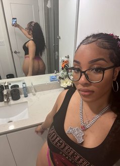 Berry New Escort - escort in Muscat Photo 2 of 2