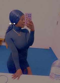 Berry - puta in Riyadh Photo 2 of 7