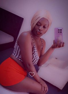 Berry - puta in Riyadh Photo 7 of 7