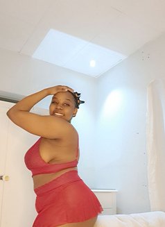 Berry - puta in Riyadh Photo 6 of 8