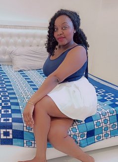 Berry - puta in Riyadh Photo 8 of 8