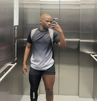 Berryi - Acompañantes masculino in Al Manama