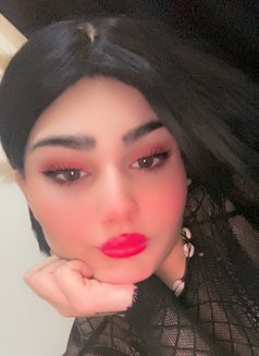 Besan - Transsexual escort in Beirut Photo 2 of 8