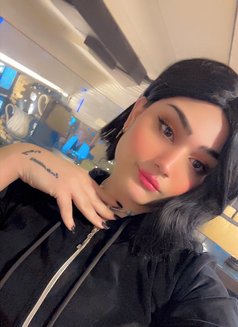 Besan - Transsexual escort in Beirut Photo 3 of 8