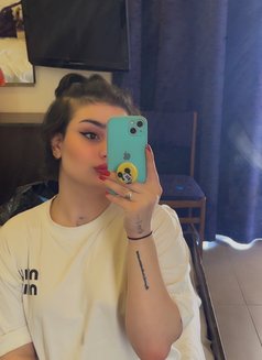 Besan - Transsexual escort in Beirut Photo 14 of 15