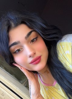 Besan - Transsexual escort in Beirut Photo 27 of 29