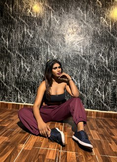 Bessy queen mynaa - Acompañantes transexual in Chennai Photo 5 of 5