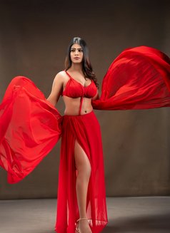 Bessy queen mynaa - Transsexual escort in Chennai Photo 6 of 6