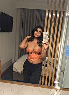 Bessy queen mynaa - Acompañantes transexual in Chennai Photo 5 of 6