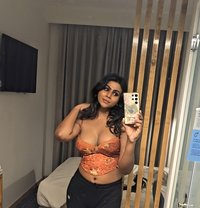Bessy queen mynaa - Transsexual escort in Chennai Photo 4 of 7