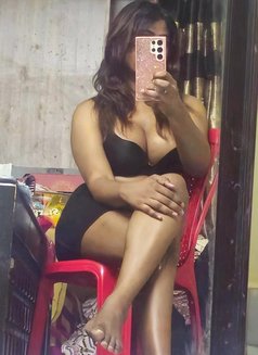 Bessy queen mynaa - Transsexual escort in Chennai Photo 7 of 7