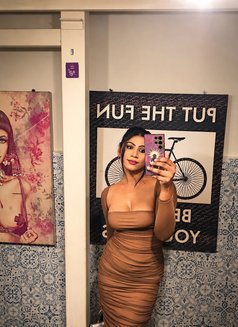 Bessy queen mynaa - Transsexual escort in Chennai Photo 9 of 12