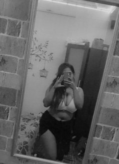 ꧁"𝙈𝘼𝙃𝙄𝙍𝘼(REAL MEET & CAM SESSION)꧂ - escort in Hyderabad Photo 1 of 2