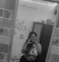꧁𝙈𝘼𝙃𝙄𝙍𝘼(REAL MEET & CAM SESSION)꧂ - puta in Mumbai Photo 1 of 4