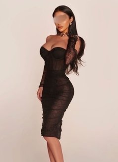 Best Busty LeYla - escort in Dubai Photo 9 of 22