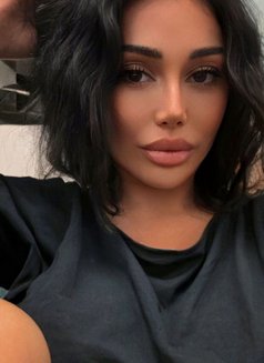 Best Busty LeYla - escort in Dubai Photo 19 of 29