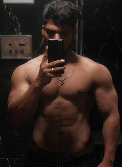 Best cuckold service - Male escort in Mumbai Photo 8 of 8