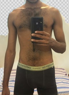 Best Escort Guy for Ladies - Male escort in Colombo Photo 2 of 4