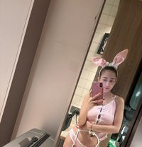 BEST FUN PARTY GIRL - escort in Hong Kong Photo 2 of 4