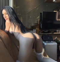 Best in Both World xx - Transsexual escort in Singapore Photo 1 of 30