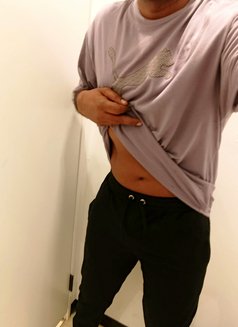 Best independent Massage Escorts - Male escort in Colombo Photo 11 of 30