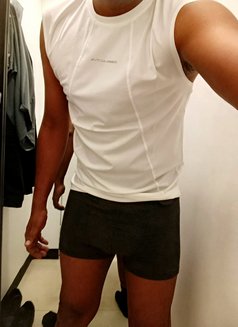 Best independent Massage Escorts - Male escort in Colombo Photo 30 of 30