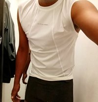 Best independent Massage Escorts - Male escort in Colombo