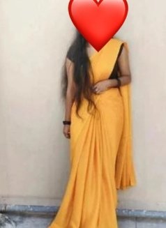 Best Ladkiyan North South Girls - escort in New Delhi Photo 1 of 5