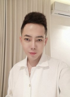 Best Masseur_أفضل مدلك - Male escort in Dubai Photo 4 of 6