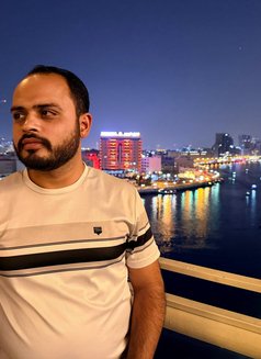 Best Massuer - Male escort in Dubai Photo 1 of 1