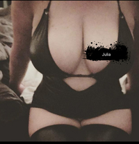 Best Review Curvy Busty Julia - escort in Seoul
