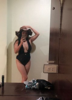 Best service in the world - escort in Dubai Photo 10 of 10