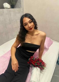 Best Service Massage - Transsexual escort in Dubai Photo 2 of 4