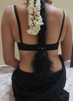 TAMIL GIRLS AND CELEBRITY & MODELS - puta in Coimbatore Photo 6 of 17