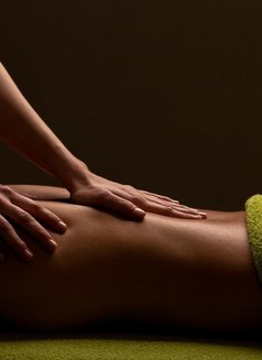 Besttouch by Selena - masseuse in Zürich Photo 4 of 4