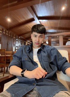 Beth - Acompañantes masculino in Al Manama Photo 3 of 4