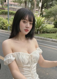 Betina - escort in Hanoi Photo 2 of 7