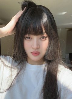 Betina - escort in Hanoi Photo 3 of 7