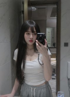 Betina - escort in Hanoi Photo 4 of 7