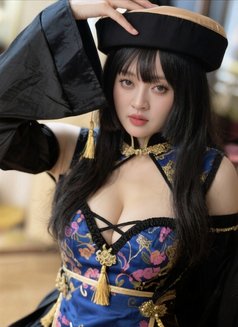 Betina - escort in Hanoi Photo 6 of 7