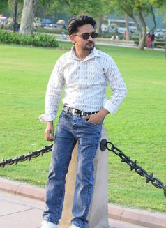 Betting Raaj Service - Male escort in New Delhi Photo 10 of 10
