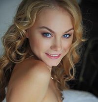 Betty - escort in Singapore