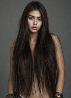 Betty Boo - Transsexual escort in Dubai Photo 3 of 27