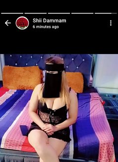 Betty - escort agency in Dammam Photo 3 of 7