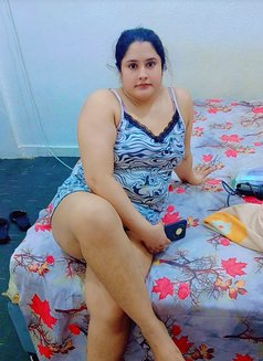 Betty - escort agency in Dammam Photo 4 of 7