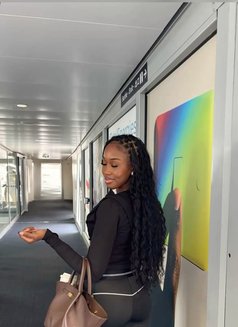 Lucy - escort in Nairobi Photo 6 of 18