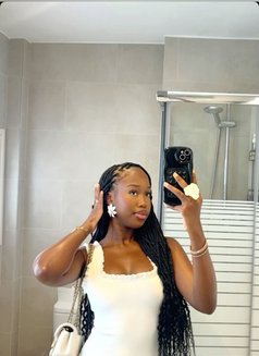 Lucy - escort in Nairobi Photo 14 of 18