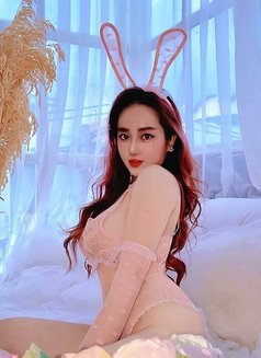 Betty Luxury - puta in Dubai Photo 3 of 7