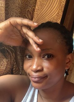 Betty - puta in Lagos, Nigeria Photo 4 of 4